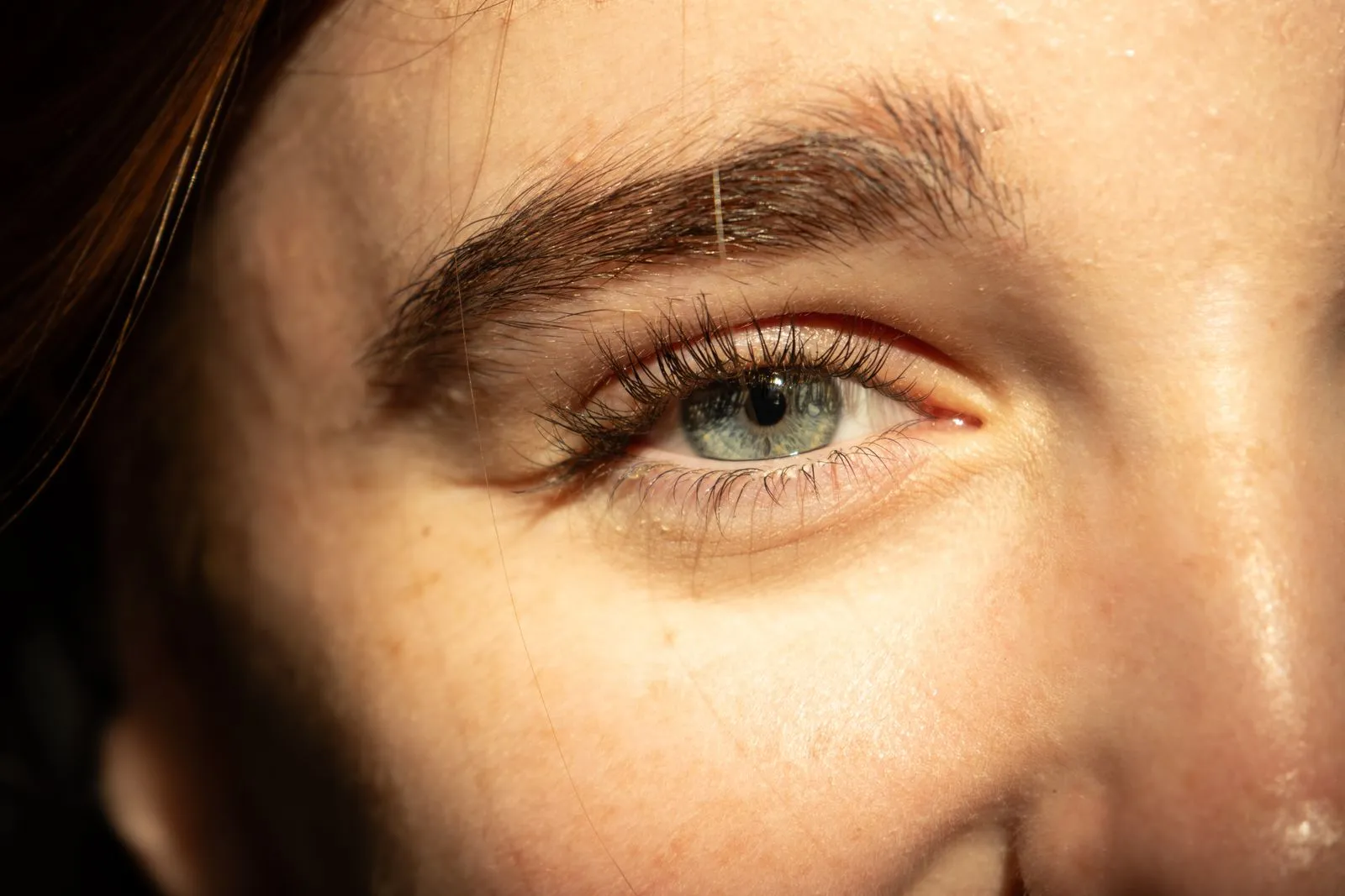 How to Prepare Sensitive Skin for a Brow Appointment